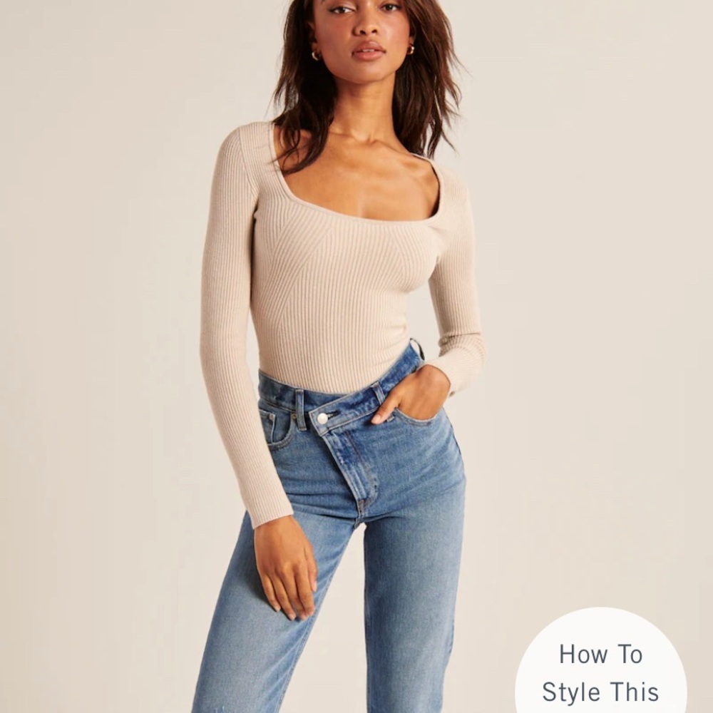 Abercrombie & Fitch | Long-Sleeve Squareneck Sweater Bodysuit | Cream | Size: M